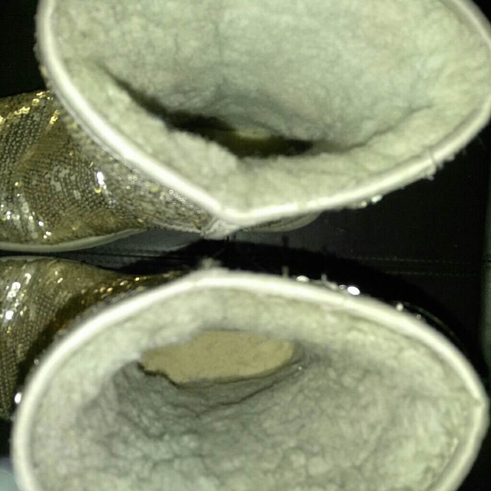 Boots - Picture 4 of 4